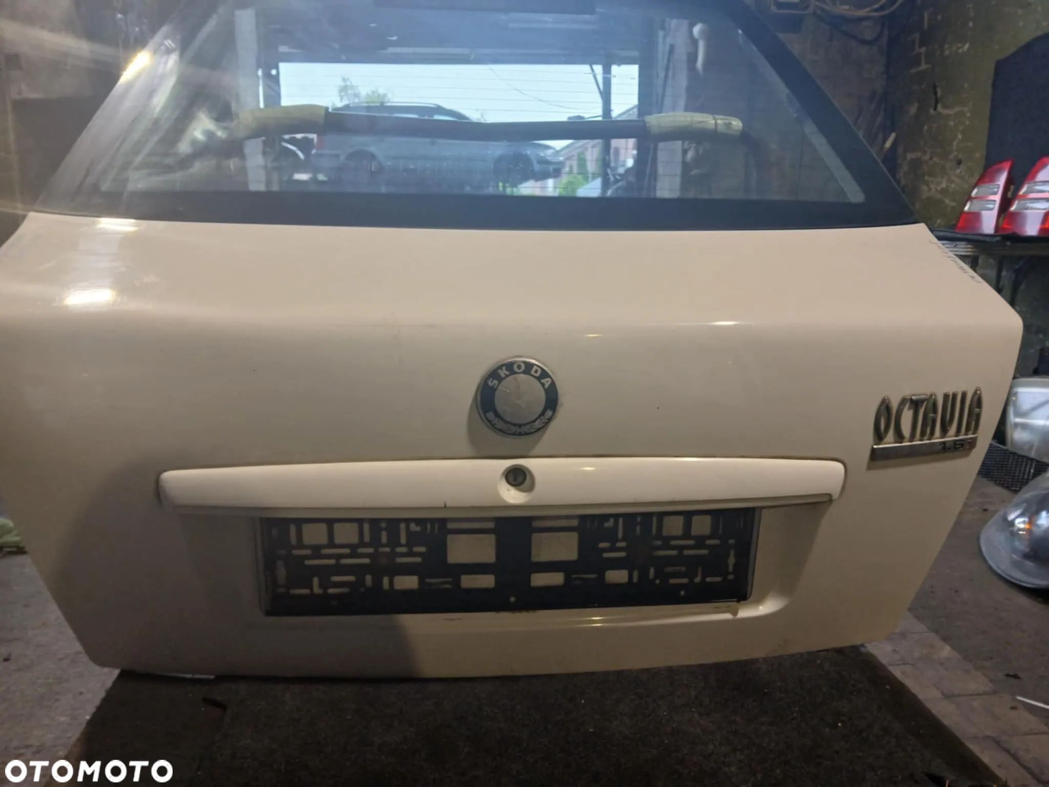 Skoda Octavia I Lift HB Klapa bagażnika kod lakieru 1075 - 1