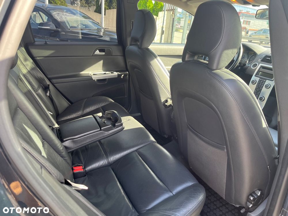 Volvo V50 2.0D DPF Summum - 10