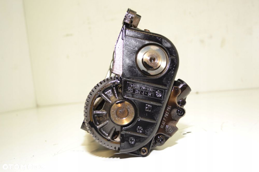 BMW E60 E90 E91 163KM 2.0D M47 POMPA OLEJU 8058052011 - 8