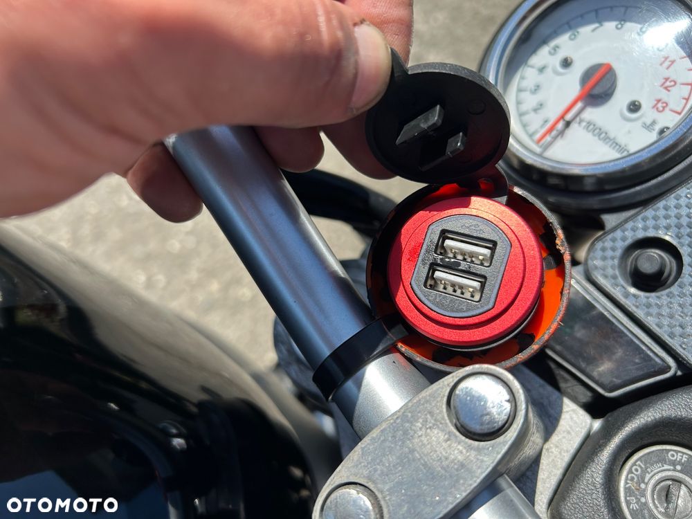 Suzuki SV - 12