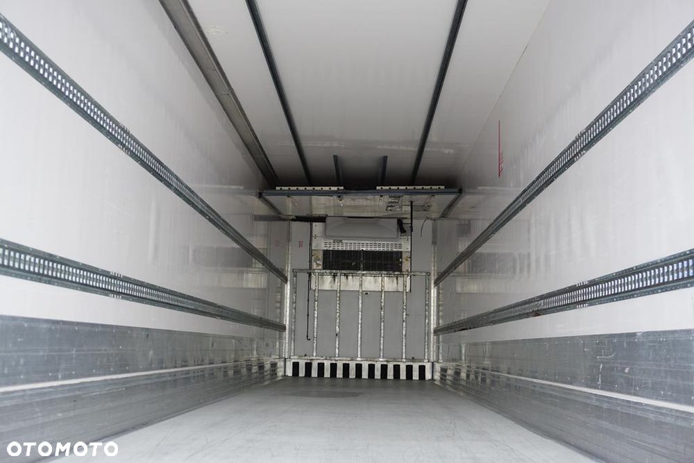 Lamberet / CHŁODNIA / CARRIER 1950 / MULTITEMPERATURA / OŚ PODNOSZONA - 26