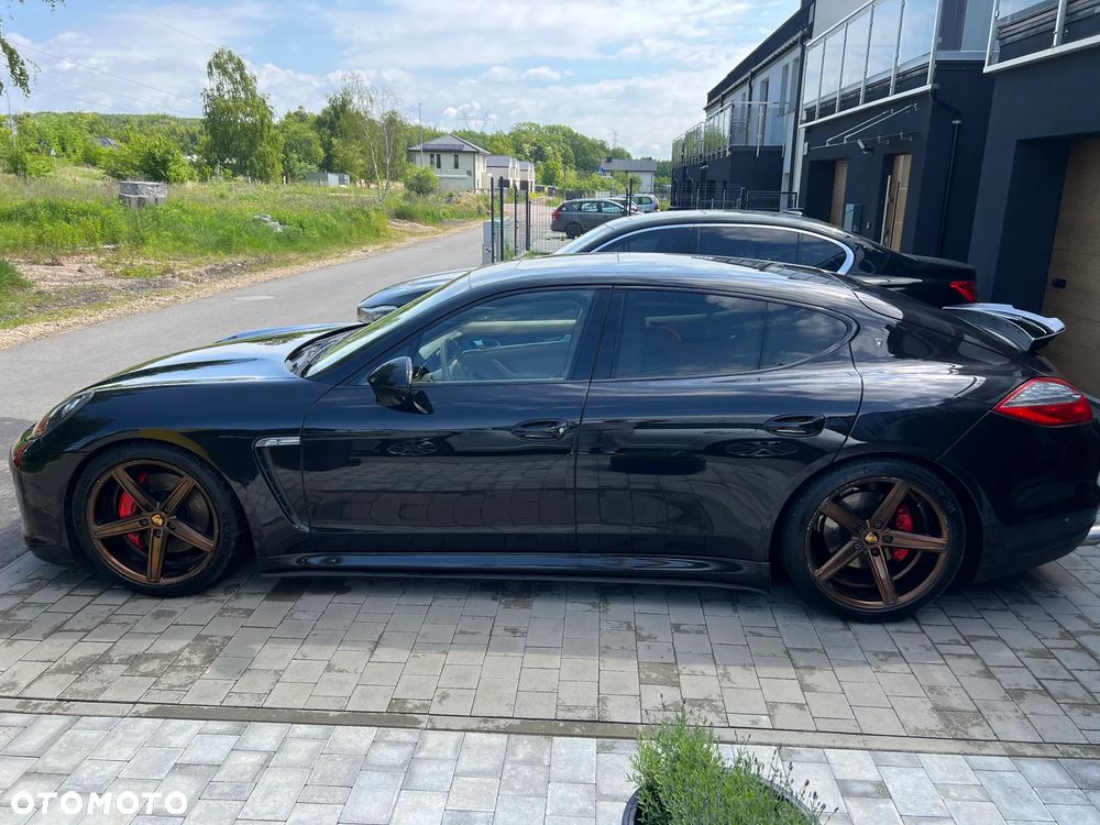 Porsche Panamera 4S - 11