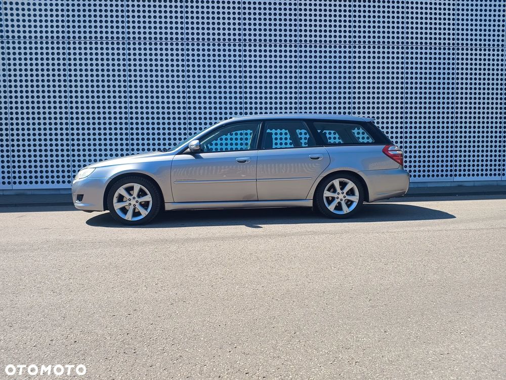 Subaru Legacy - 9