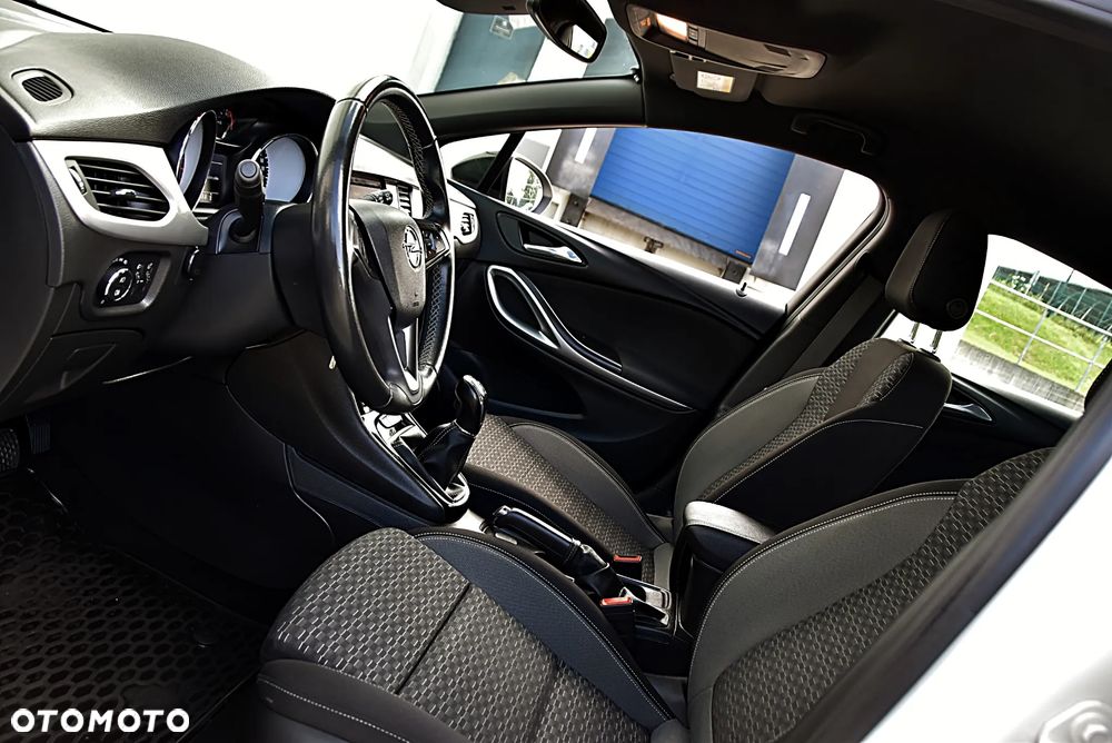 Opel Astra V 1.2 T GS Line S&S - 18