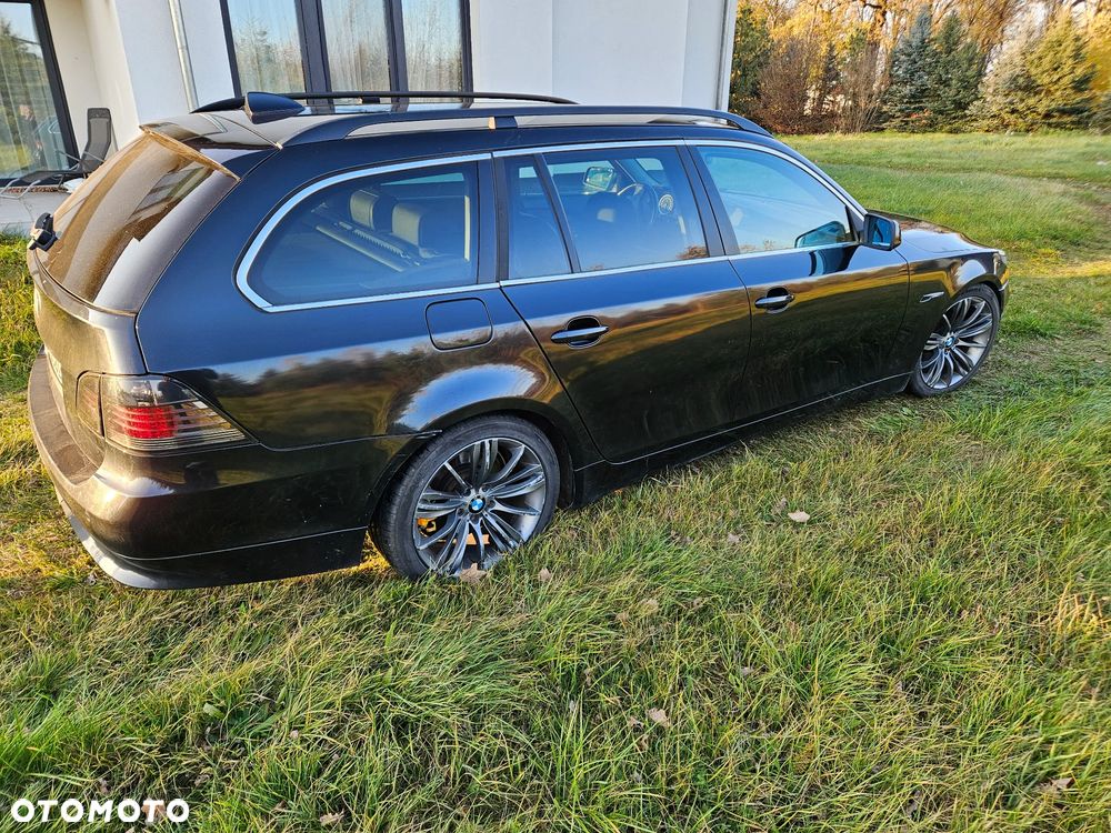 BMW Seria 5 525d Touring - 5