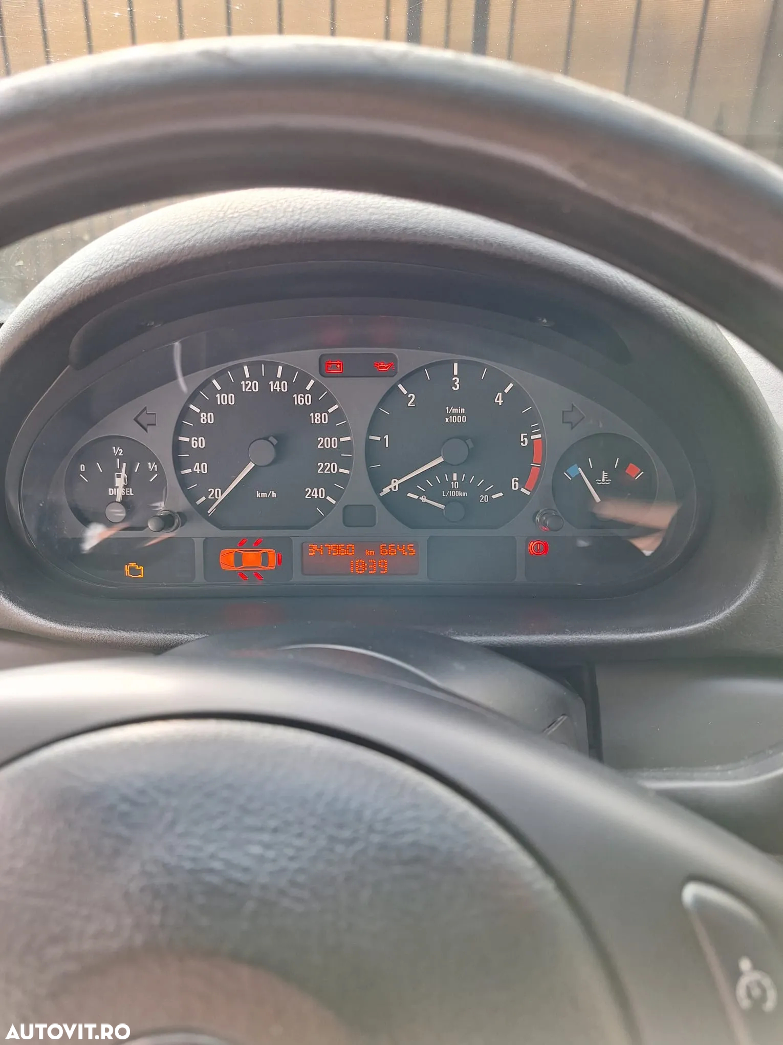 BMW Seria 3 320td compact - 12