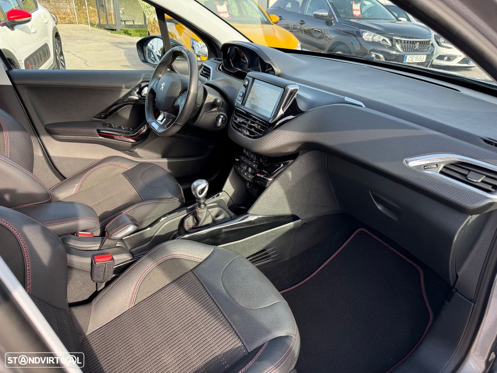 Peugeot 2008 PureTech 130 Stop&Start GT-Line Edition - 13