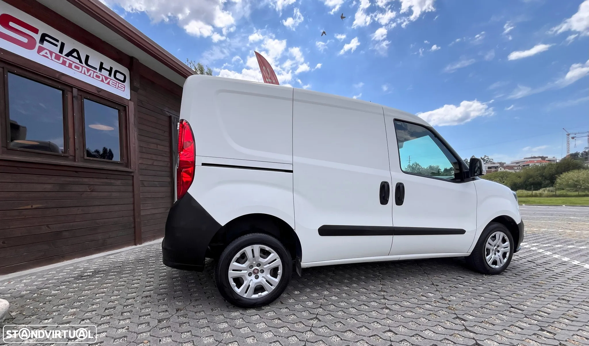 Fiat Doblò 1.3 Multijet Easy 3 Lugares - 14