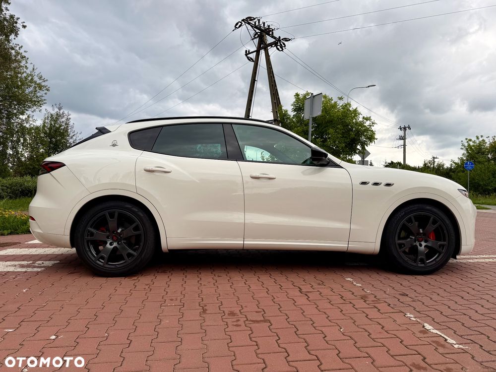 Maserati Levante Q4 - 8
