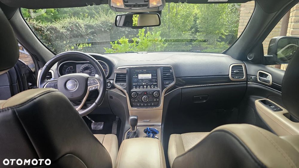 Jeep Grand Cherokee - 15
