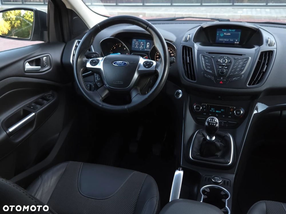Ford Kuga 2.0 TDCi 4x2 Titanium - 2