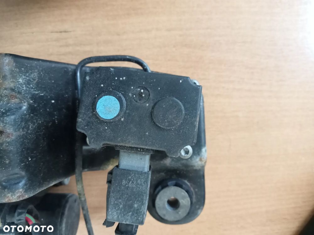 KOMPRESOR ZAWIESZENIA BMW E70 6785506 - 5