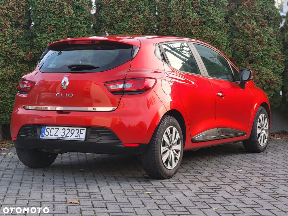 Renault Clio 1.2 16V 75 LIMITED - 8