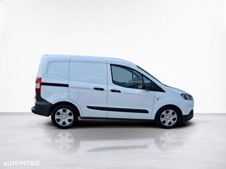 Ford Courier - 8