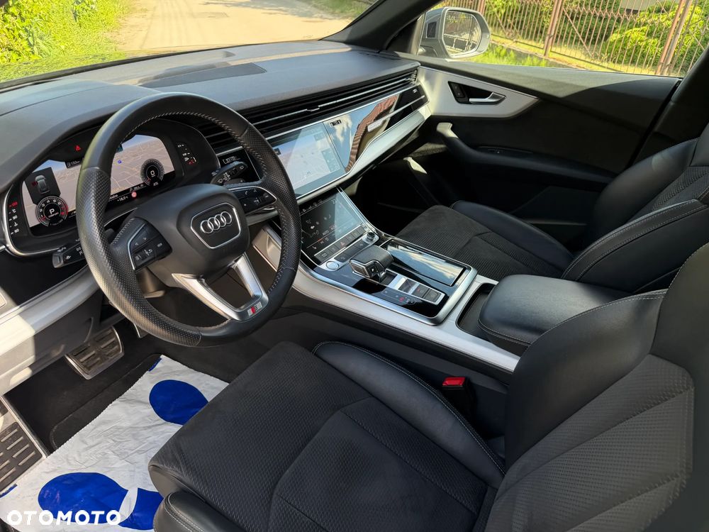 Audi Q8 55 TFSI mHEV Quattro Tiptronic - 9