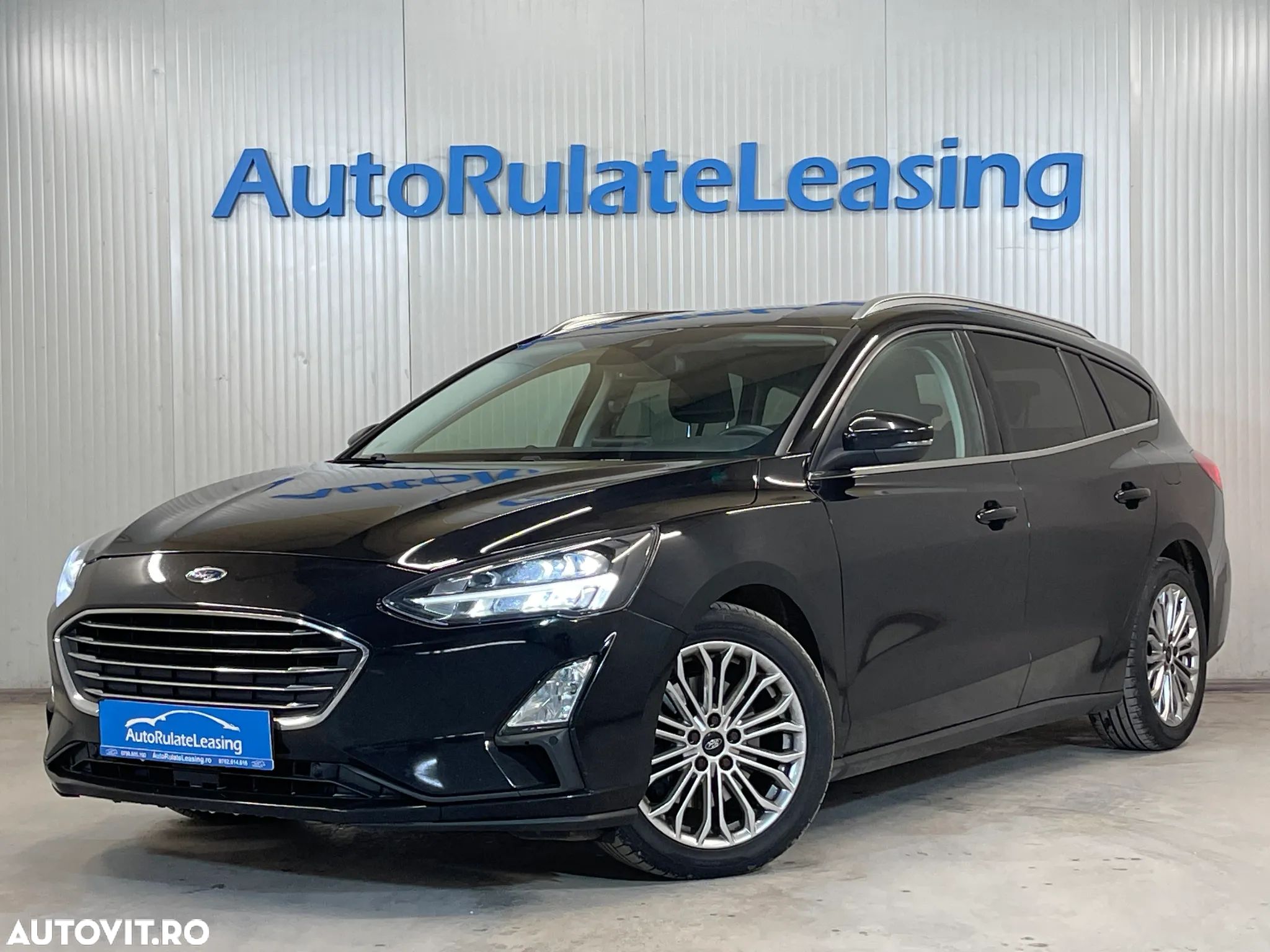 Ford Focus Turnier 2.0 EcoBlue Start-Stopp-System Aut. TITANIUM - 1