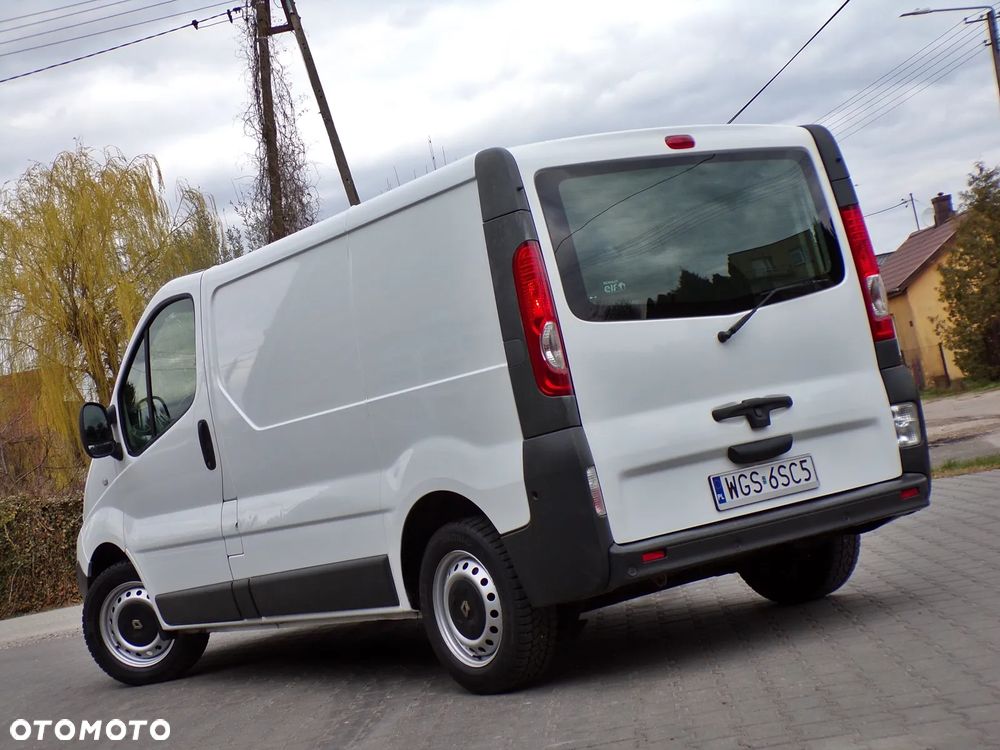 Renault TRAFIC - 2