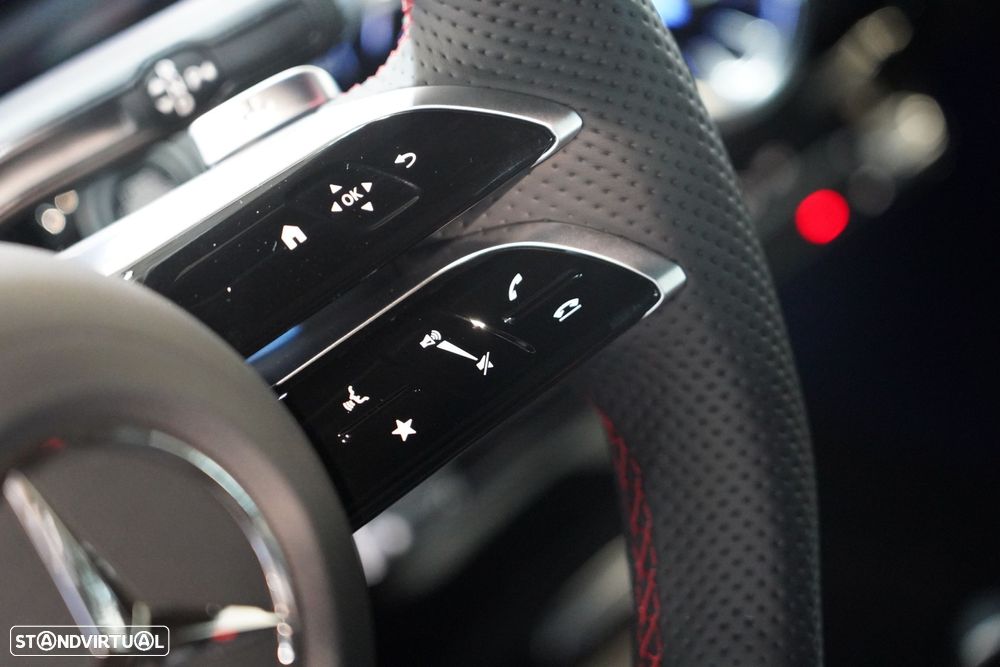 Mercedes-Benz A 200 7G-DCT AMG Line - 10