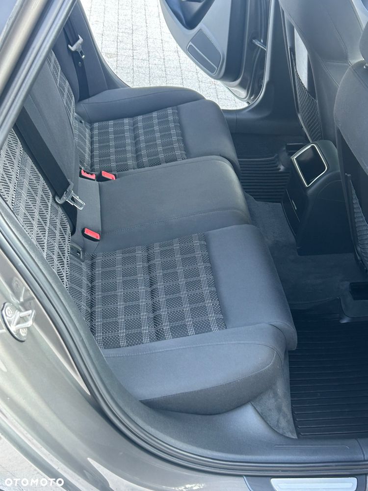 Audi A4 Avant 2.0 TDI Quattro - 12