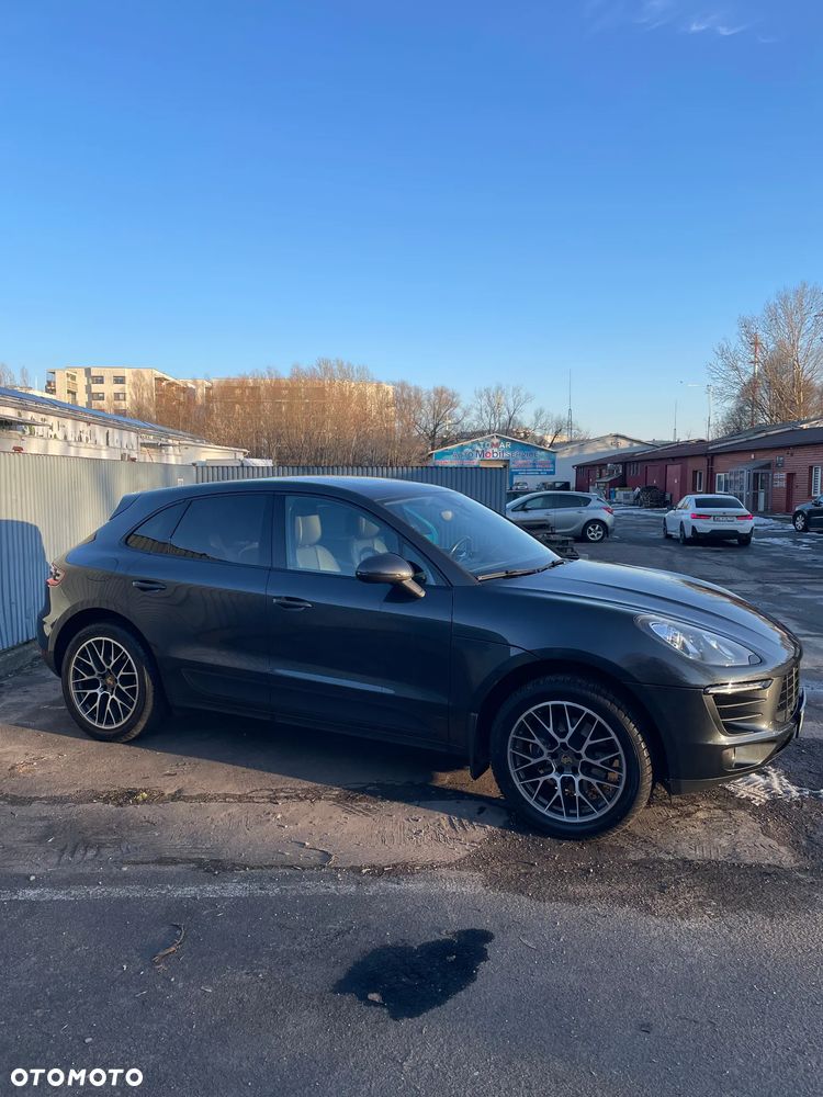 Porsche Macan - 4