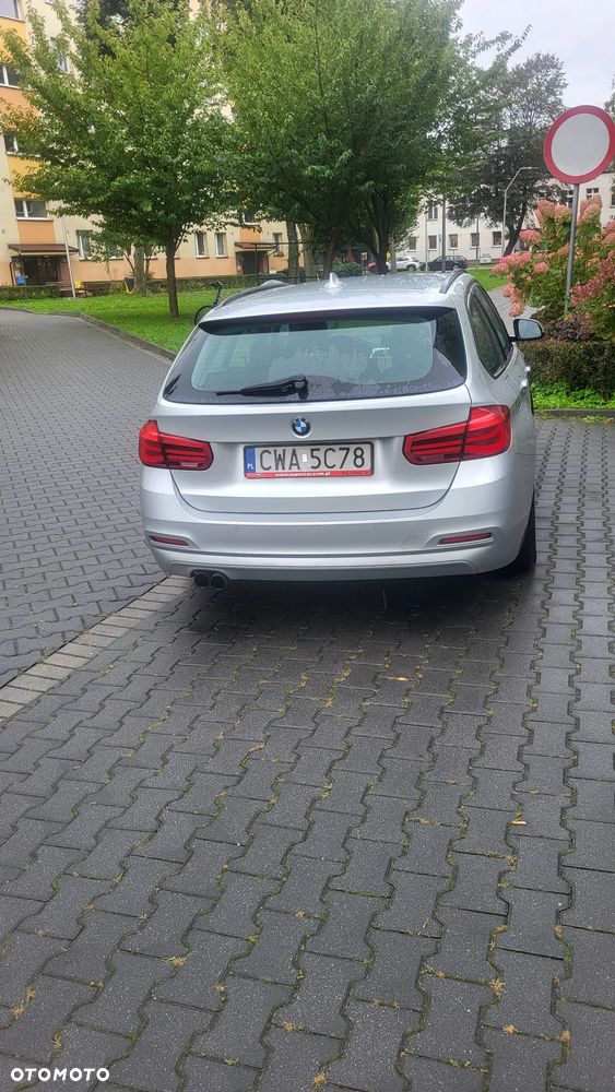 BMW Seria 3 320i Touring xDrive - 7