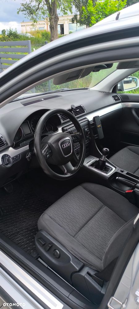 Audi A4 Avant 2.0 TDI - 9