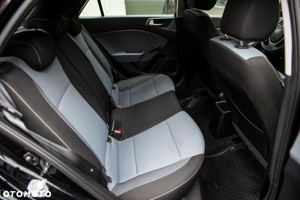 Hyundai i20 1.2 Select - 22