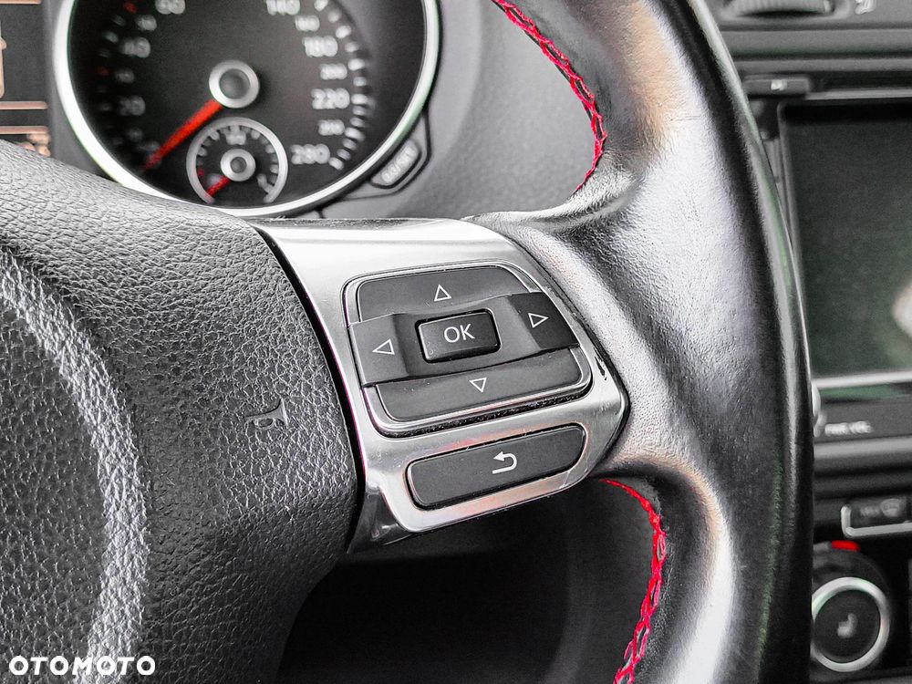 Volkswagen Golf VI 2.0 TSI GTI - 23