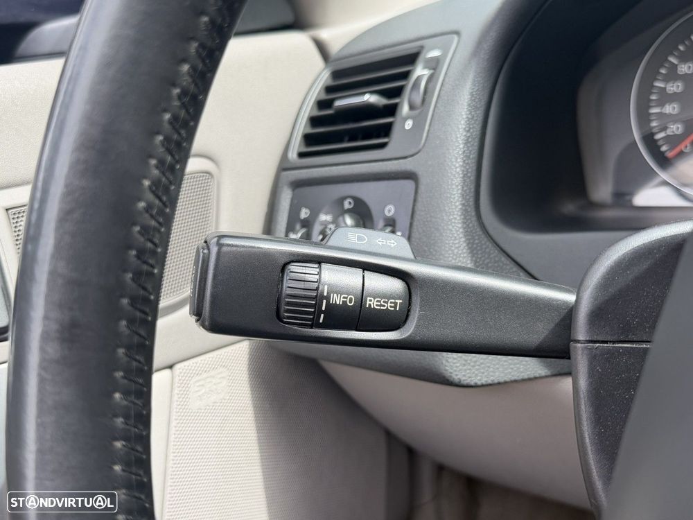 Volvo C70 2.0 D Momentum - 25