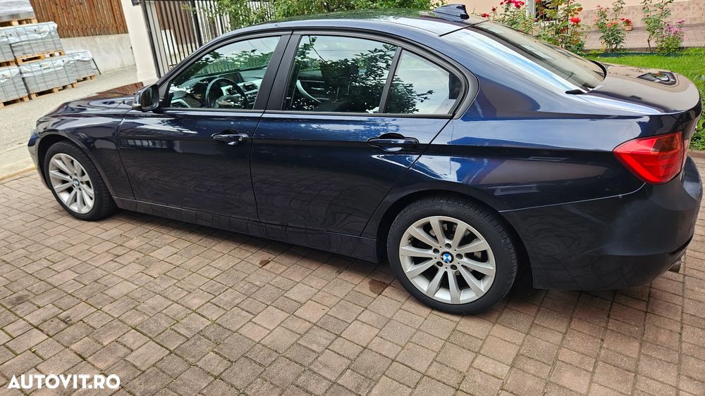 BMW Seria 3 320d xDrive Aut. - 3