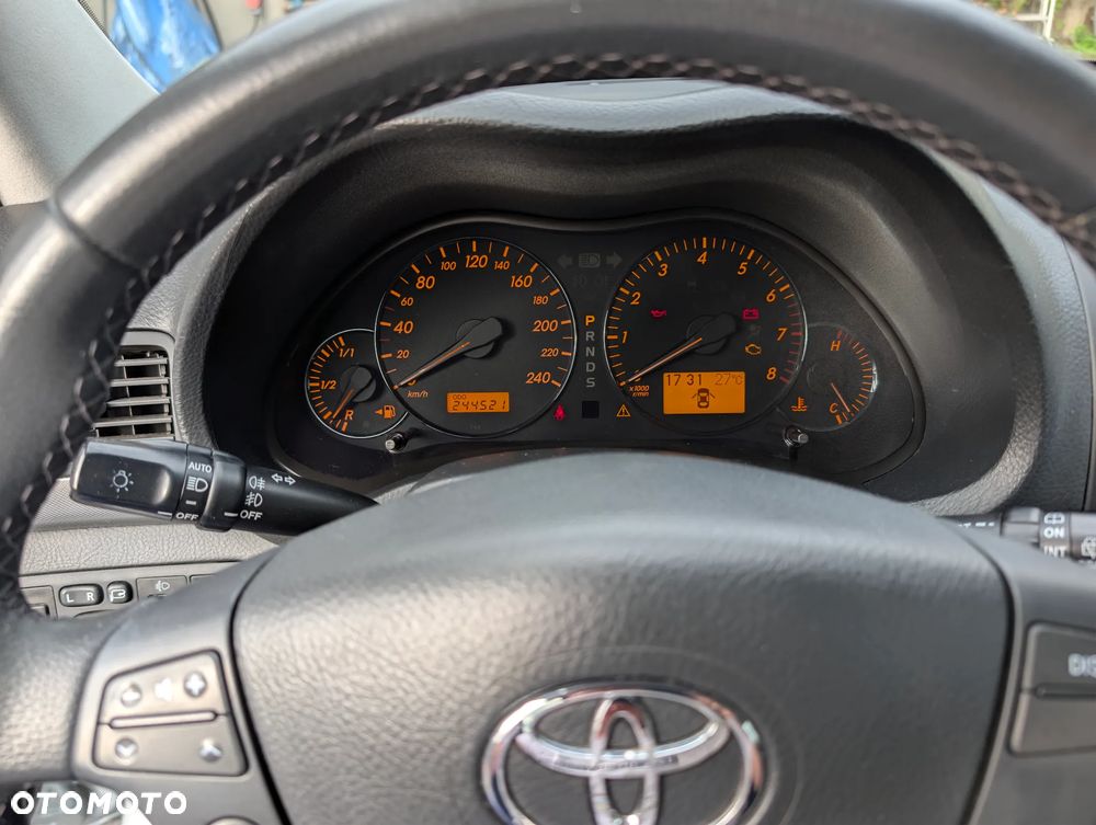 Toyota Avensis 2.0 VVT-i Sol - 10