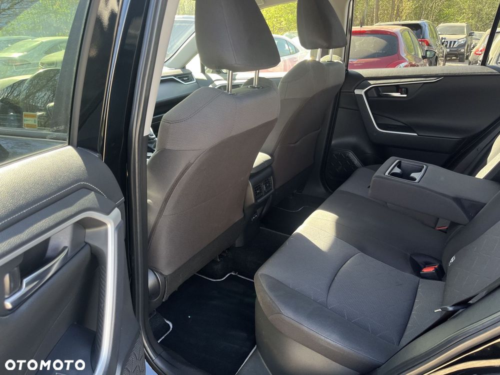 Toyota RAV4 - 10