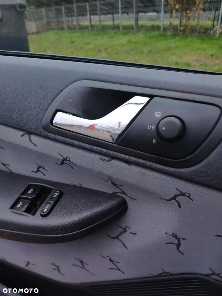 Skoda Fabia 2.0 Combi Elegance - 26