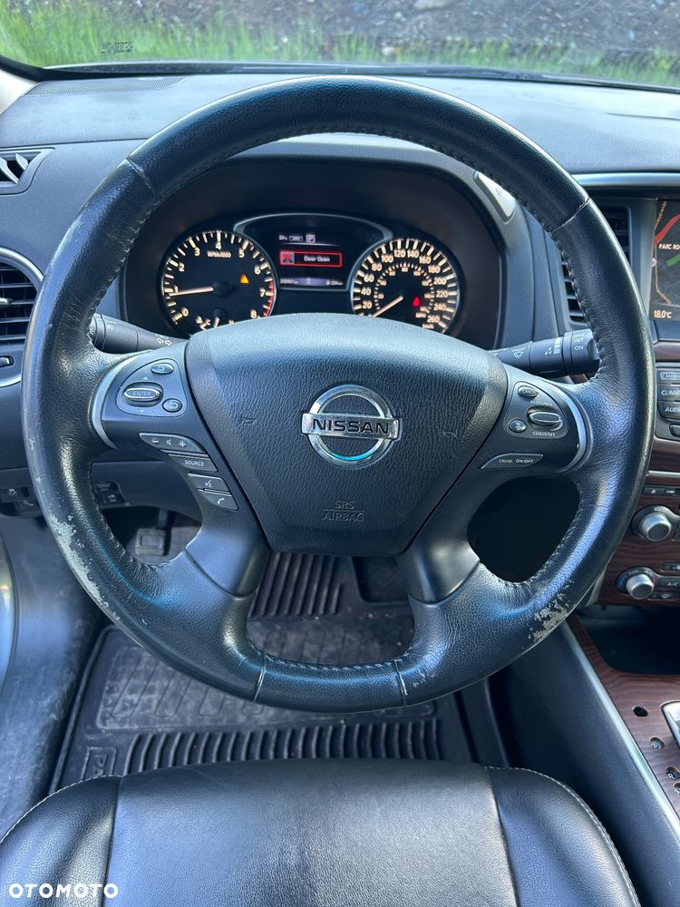 Nissan Pathfinder - 9