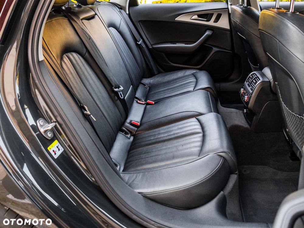 Audi A6 Avant - 16