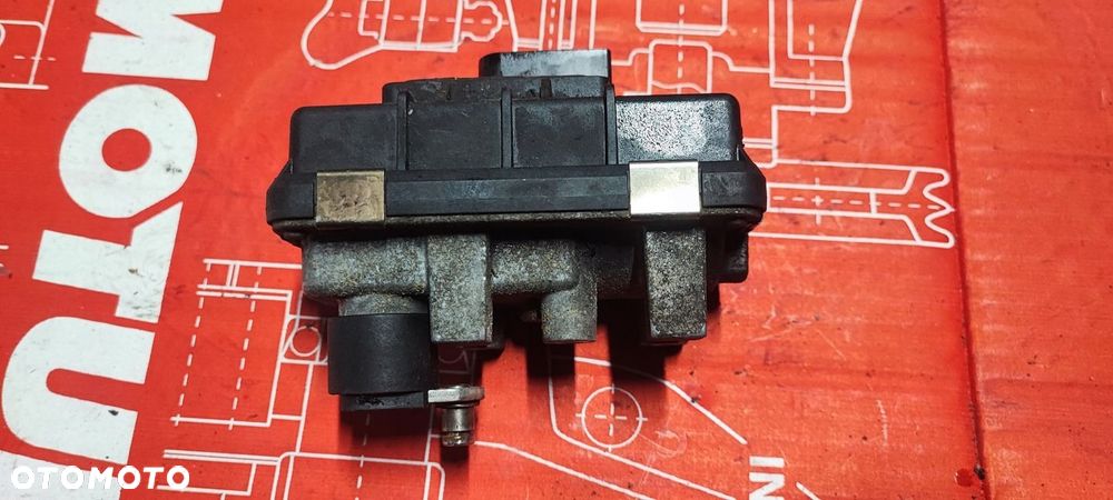 NASTAWNIK TURBINY MERCEDES W220 W211 W163 4.0 CDI 6NW008091 704063 5PIN - 2