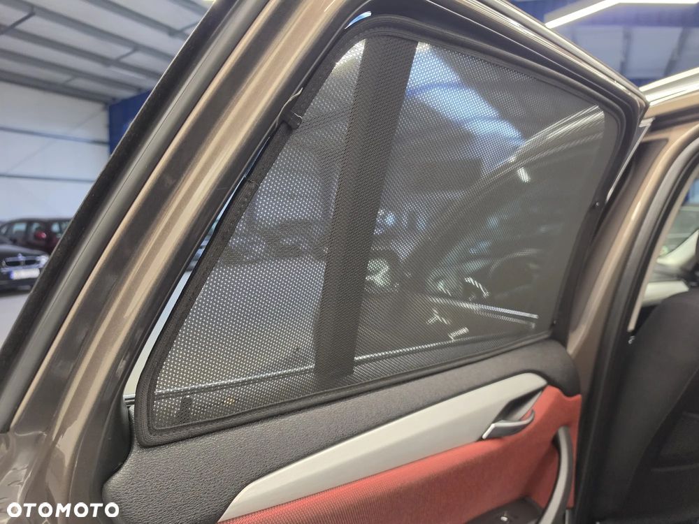 BMW X1 sDrive20d - 32