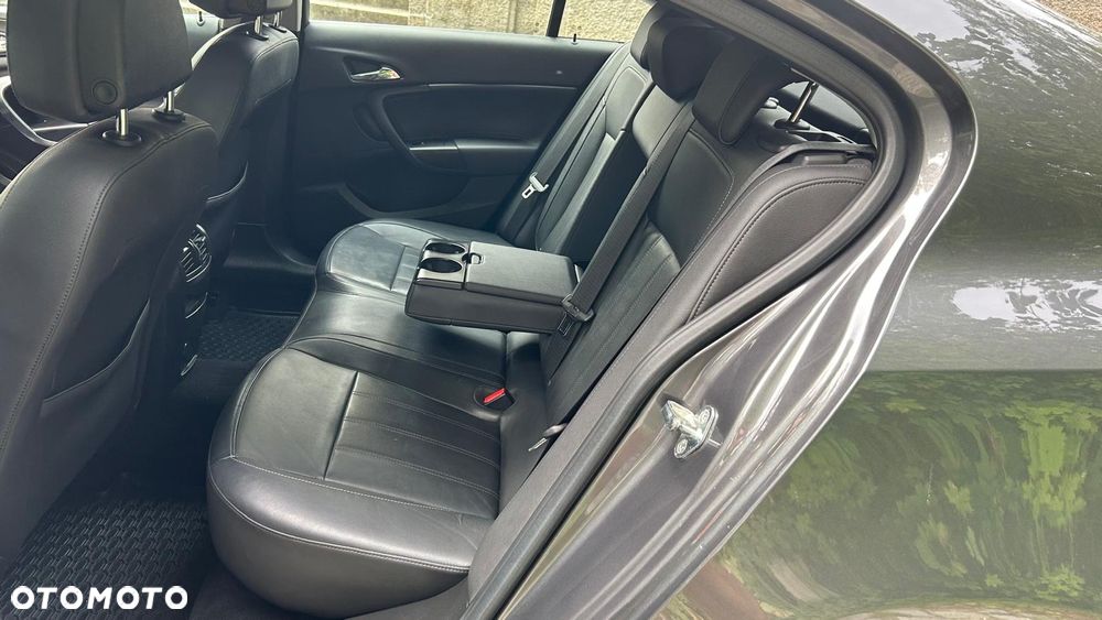 Opel Insignia - 11
