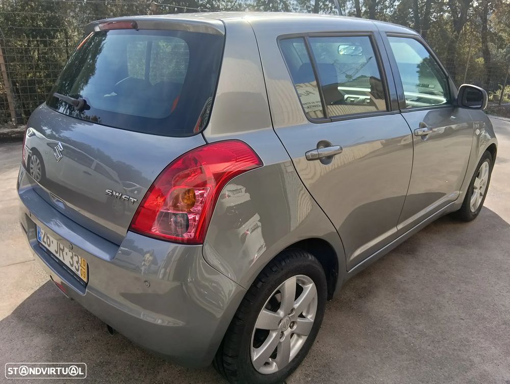 Suzuki Swift 1.3 DDiS Sport - 6