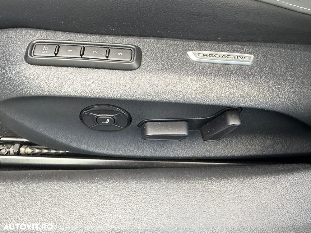 Volkswagen Passat 2.0 TDI DSG Elegance - 11