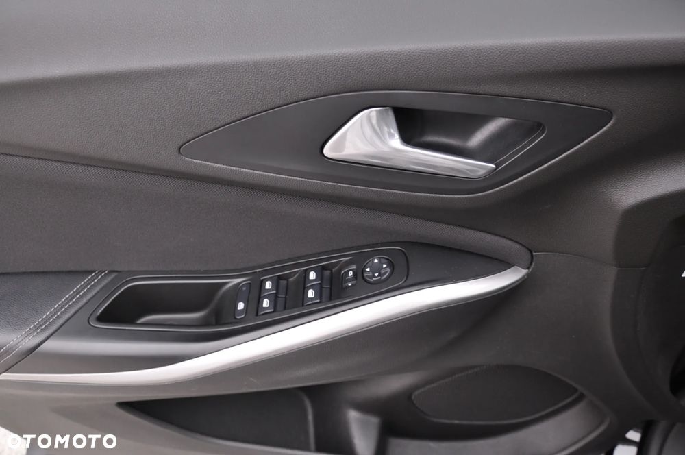 Opel Grandland X 1.2 T GPF Design Line S&S - 14