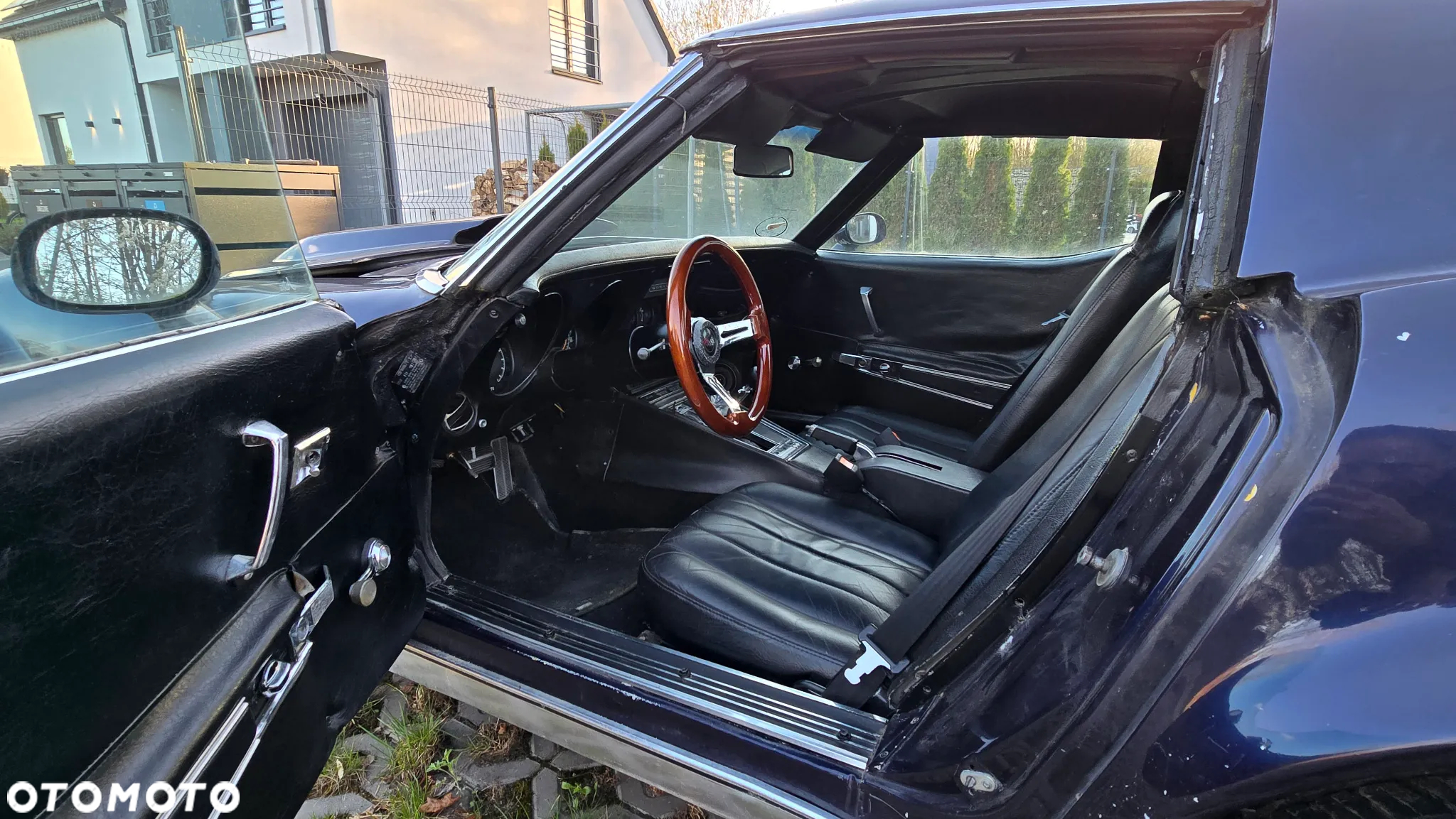 Chevrolet Corvette - 9