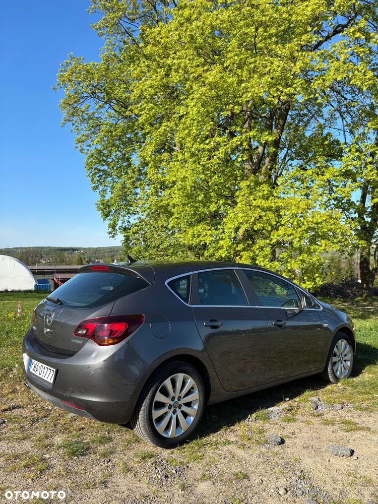 Opel Astra 1.4 T Cosmo - 8