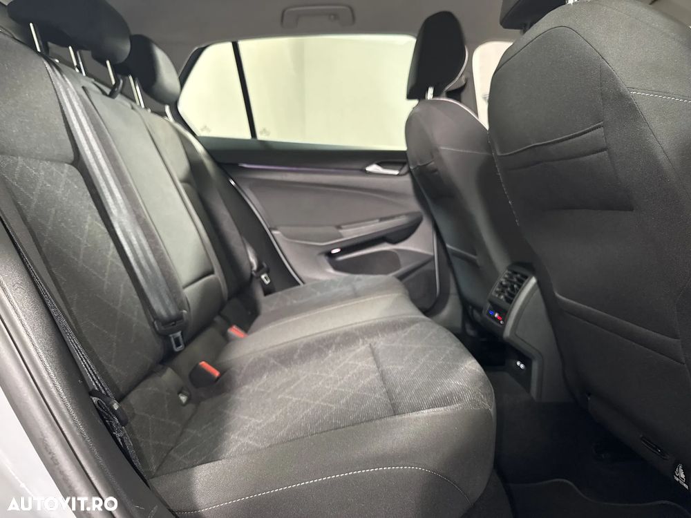 Volkswagen Golf - 13