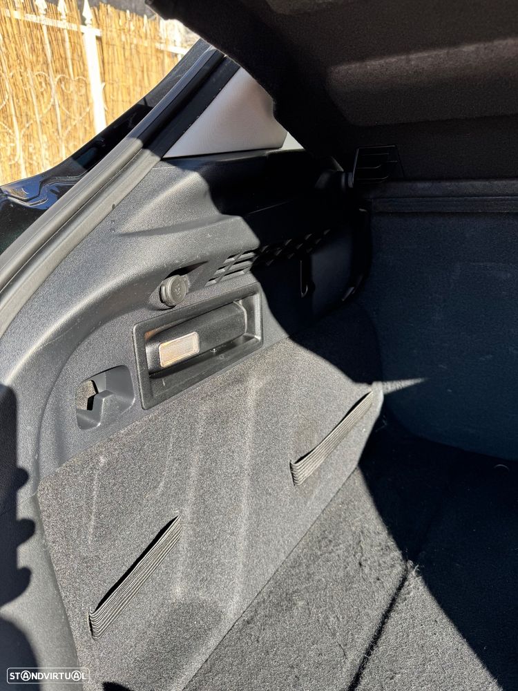 Citroën C4 2.0 HDi Exclusive J17 - 28