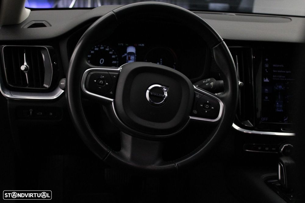 Volvo V60 2.0 T6 AWD TE R-Design Expression — fotografia 35