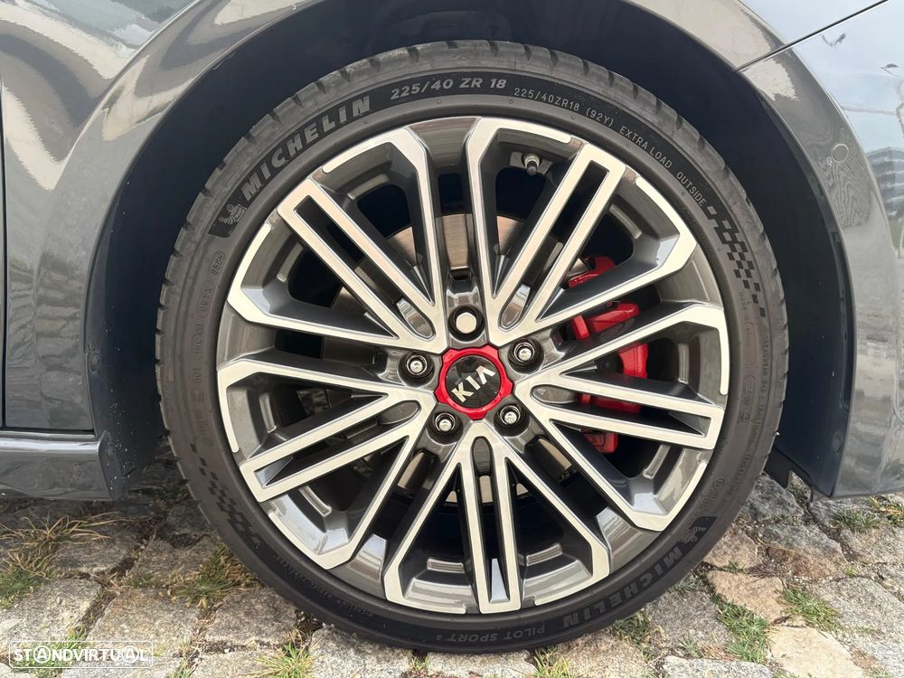 Kia Ceed 1.6 T-GDi GT - 10