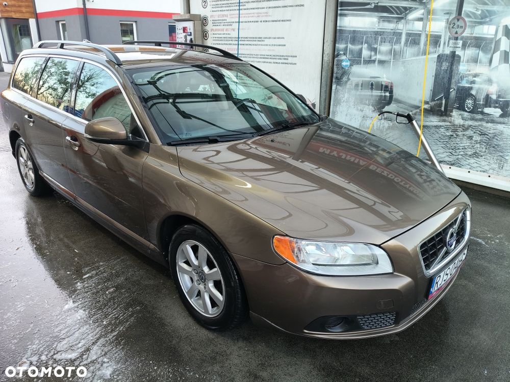 Volvo V70 2012 photo 3