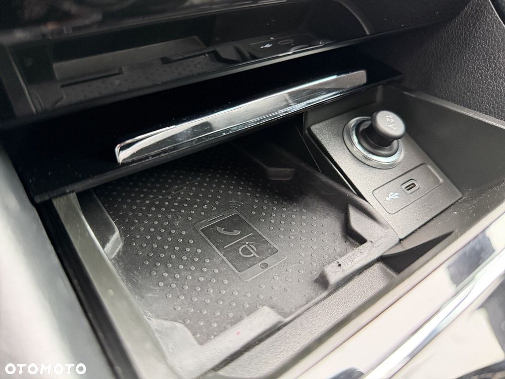 Skoda Superb 2.0 TDI SCR L&K DSG - 23