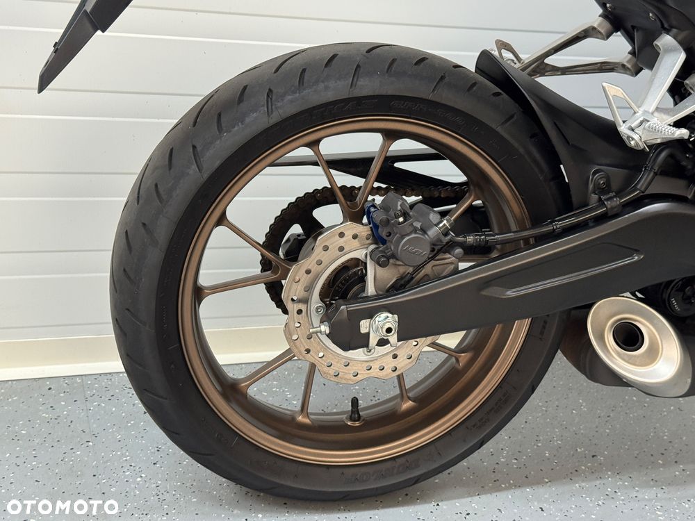 Honda CB - 10